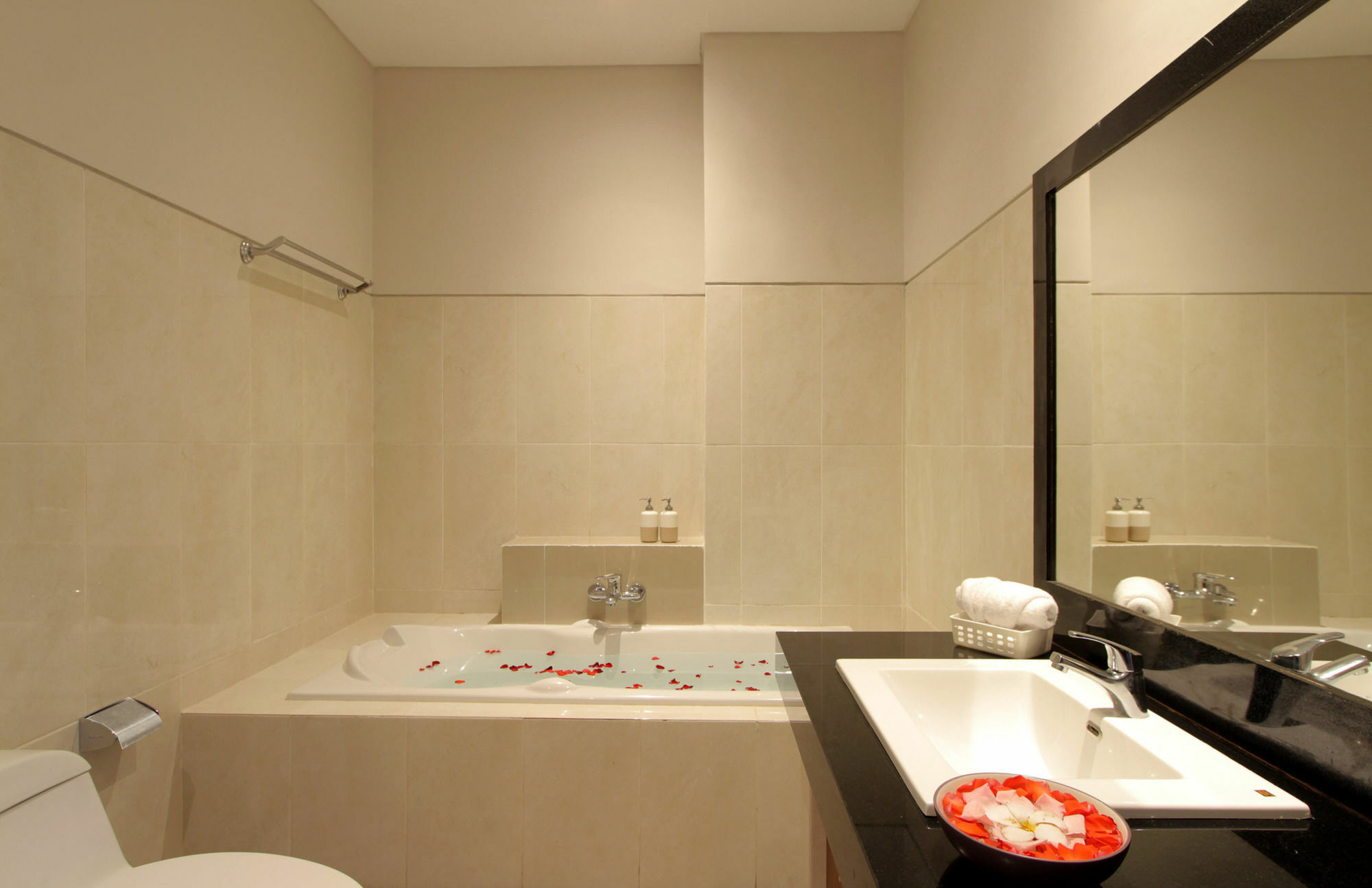 Sand Beach Luxury Living Кута Экстерьер фото